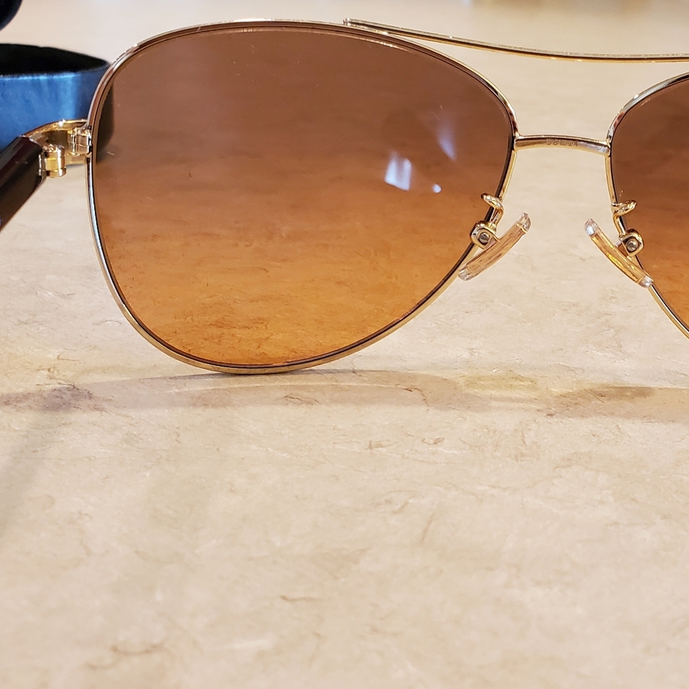 Please see COPY Listing - Picture 8 of 16